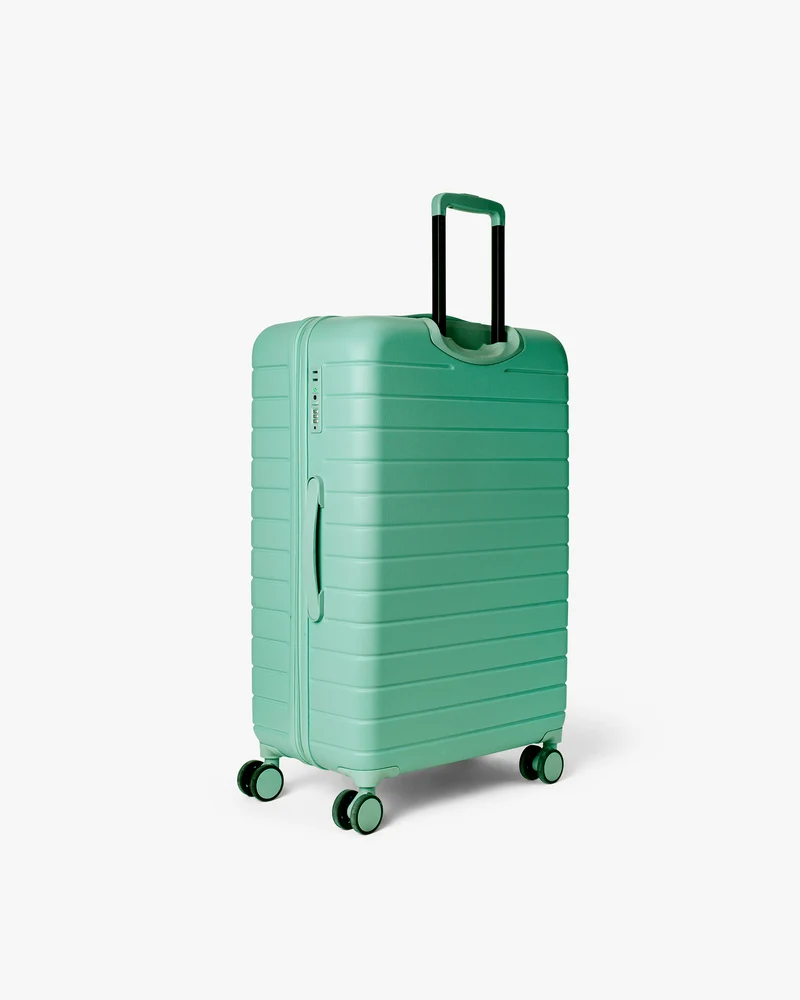 Large 28" Tonal Logo Check-In Resväska