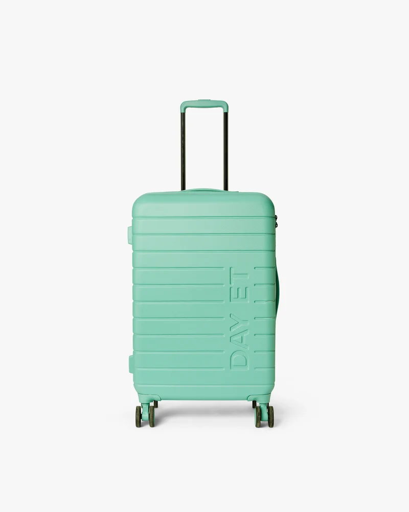 Medium 24" Tonal Logo Check-In Resväska