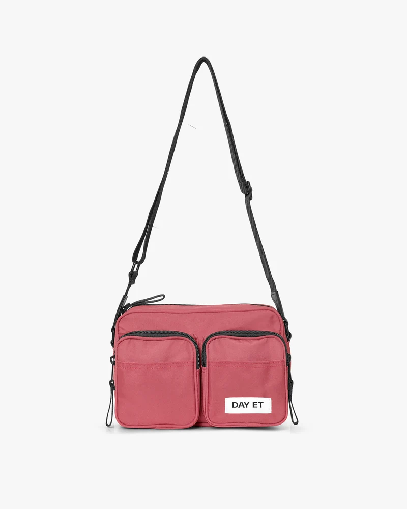 Medium Nylon Crossbody Axelremsväska