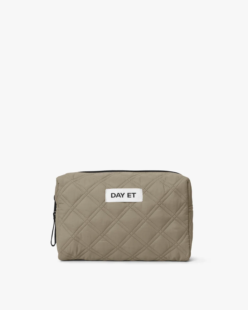 Medium Square Quilt Necessär