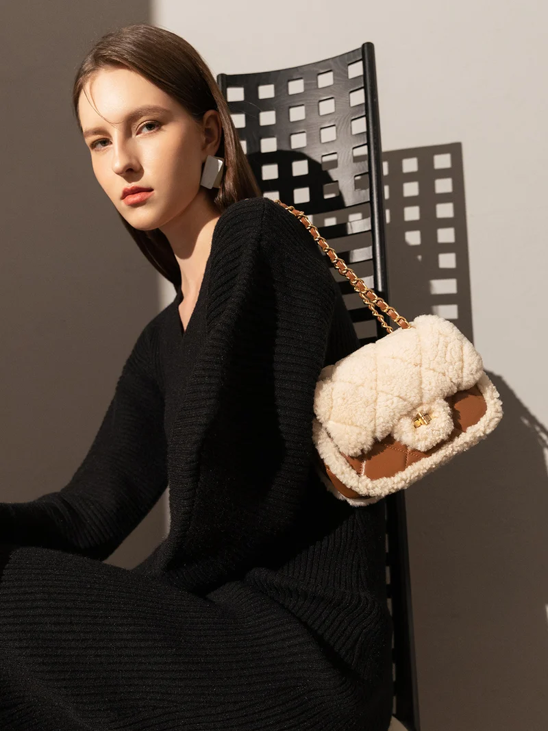 Winterthur Glam Shoulder Bag