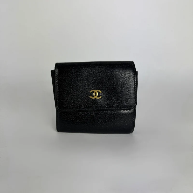 Chanel Coco Mark kompakt trippelvikplånbok