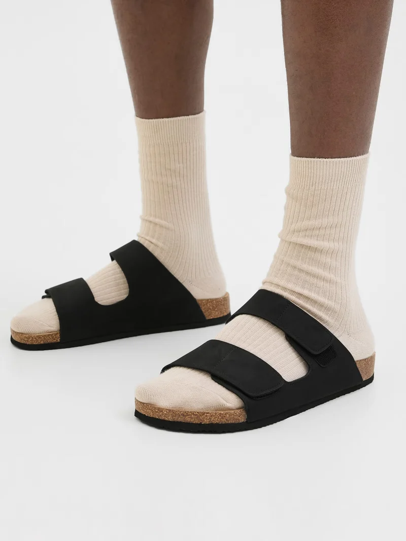 Sandal Central strap