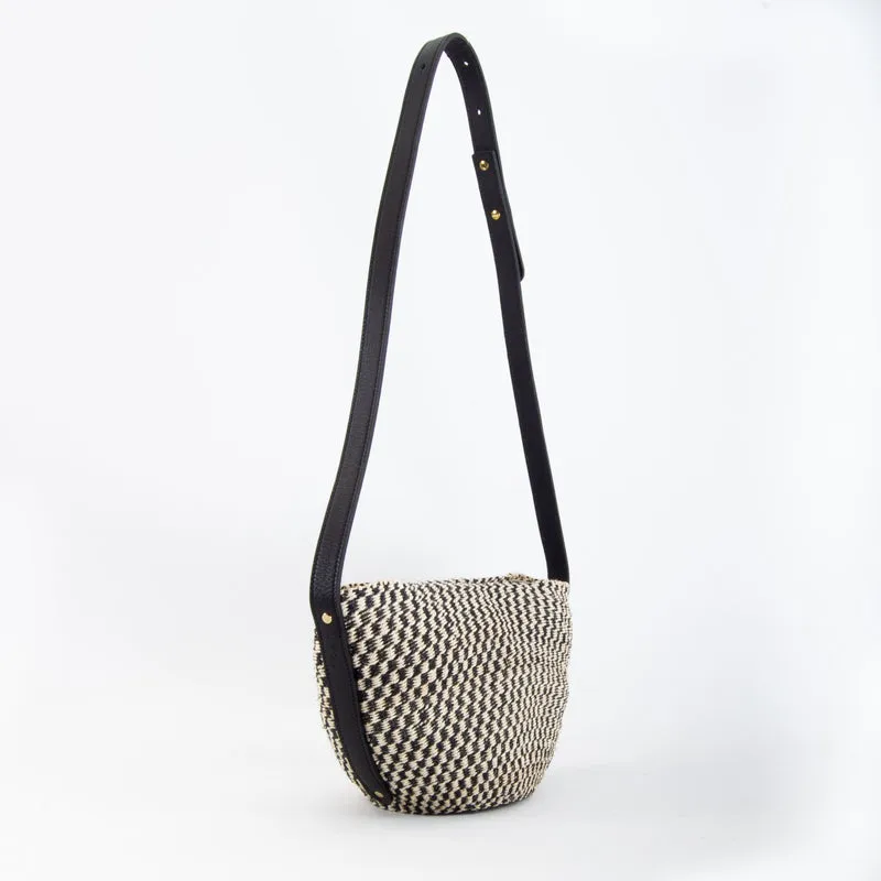 Crossbody Basket Black