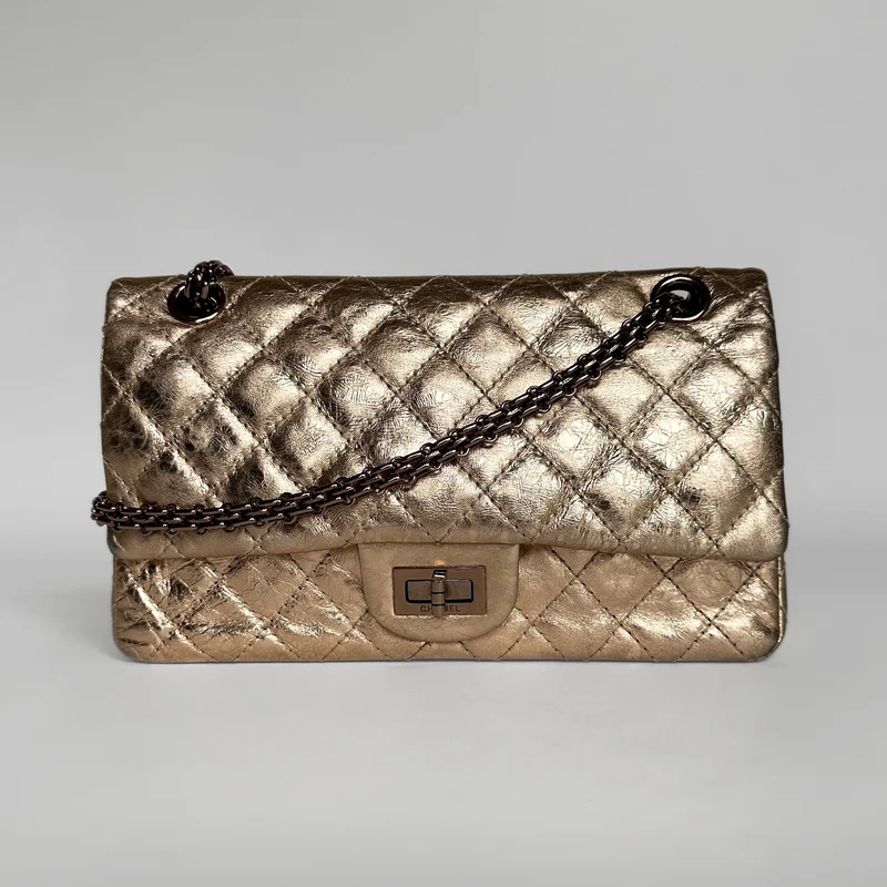Chanel 2.55 Handväska i åldrat kalvskinn