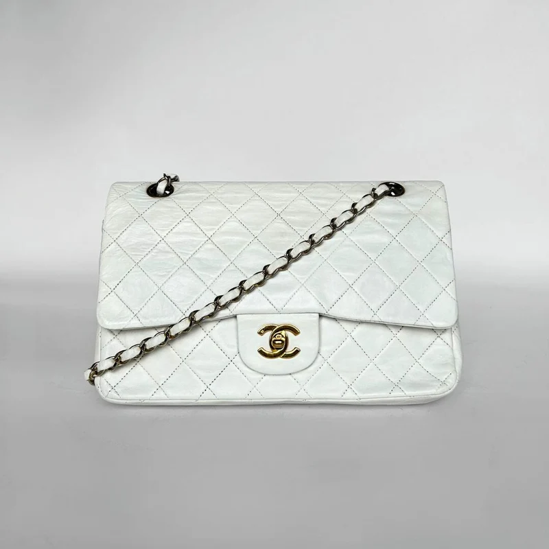 Chanel Classic Flap Bag Medium Lammskinn Läder