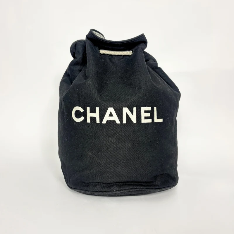 Chanel Svart Bucket Bag
