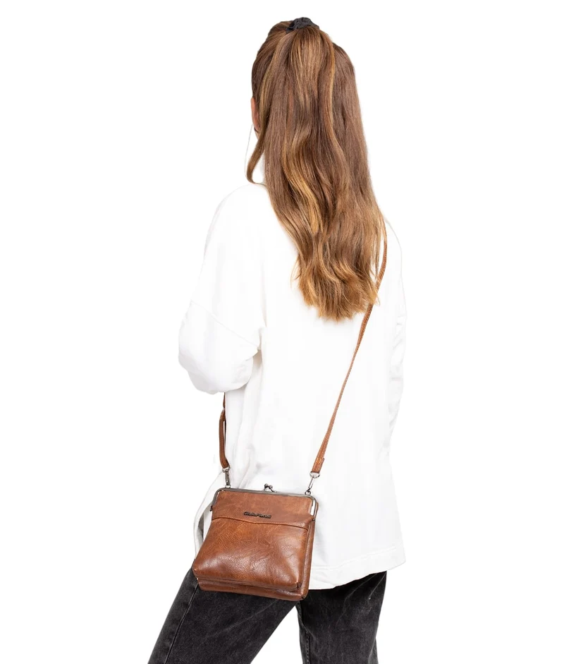 Giulia pIeralli Classic Bracket Shoulderbag Cognac