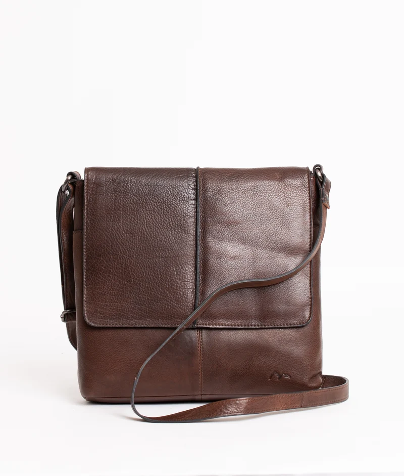 BHC Tiramisu Split Flapbag Brown