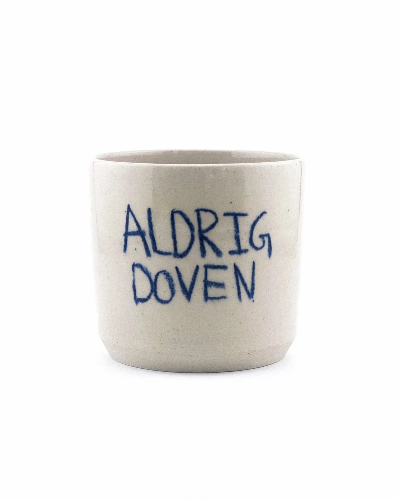 KRUS3: ALDRIG DOVEN Kopp