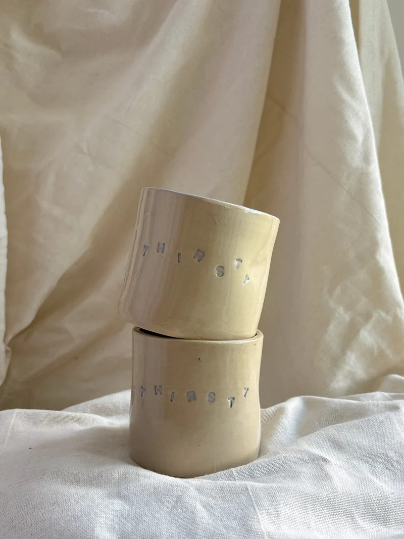 Thirsty mug - hudfärgad och lila stengods (Frakt ingår)