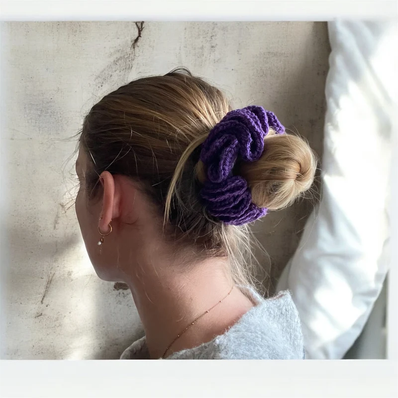Lila scrunchie