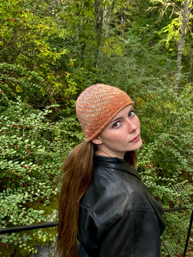 Sneda linjer Mössa (orange)