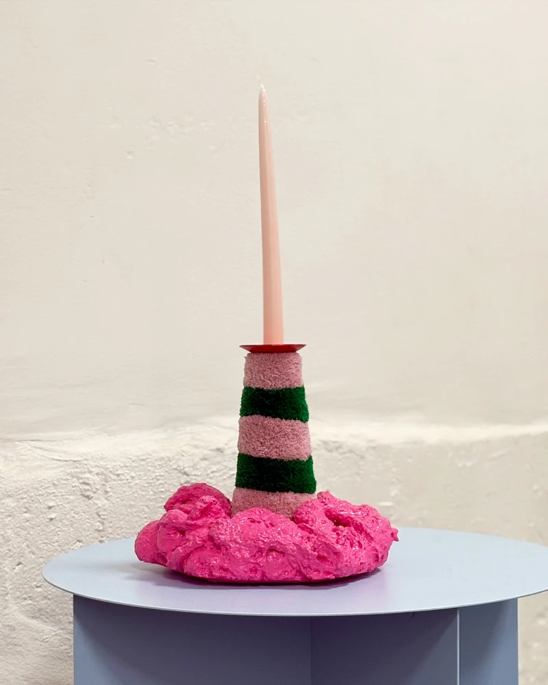 Glow WOW – Sculptural tufted ljushållare rosa/grön