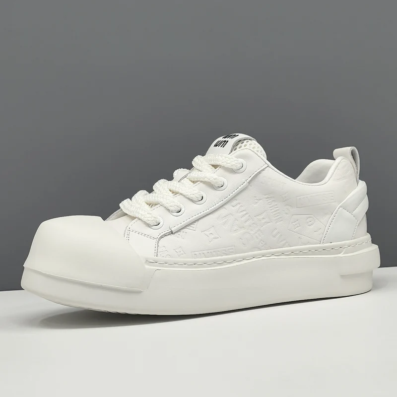 Men Minimalism Embossed Plain Leather Casual Sneakers