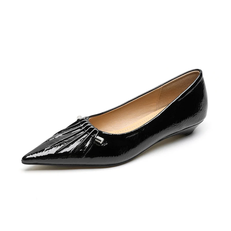 Women's Low Heel Wrinkle Metallic Accents Pointed-Toe Flats