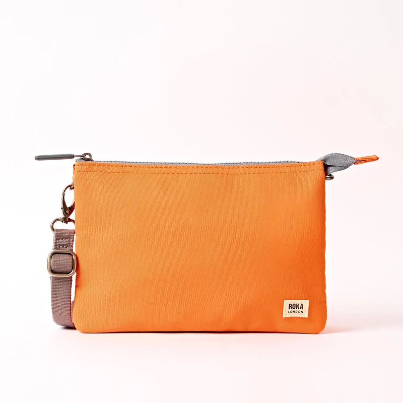 ROKA Carnaby Axelremsväska i XL Jaffa Orange, återvunnen canvas