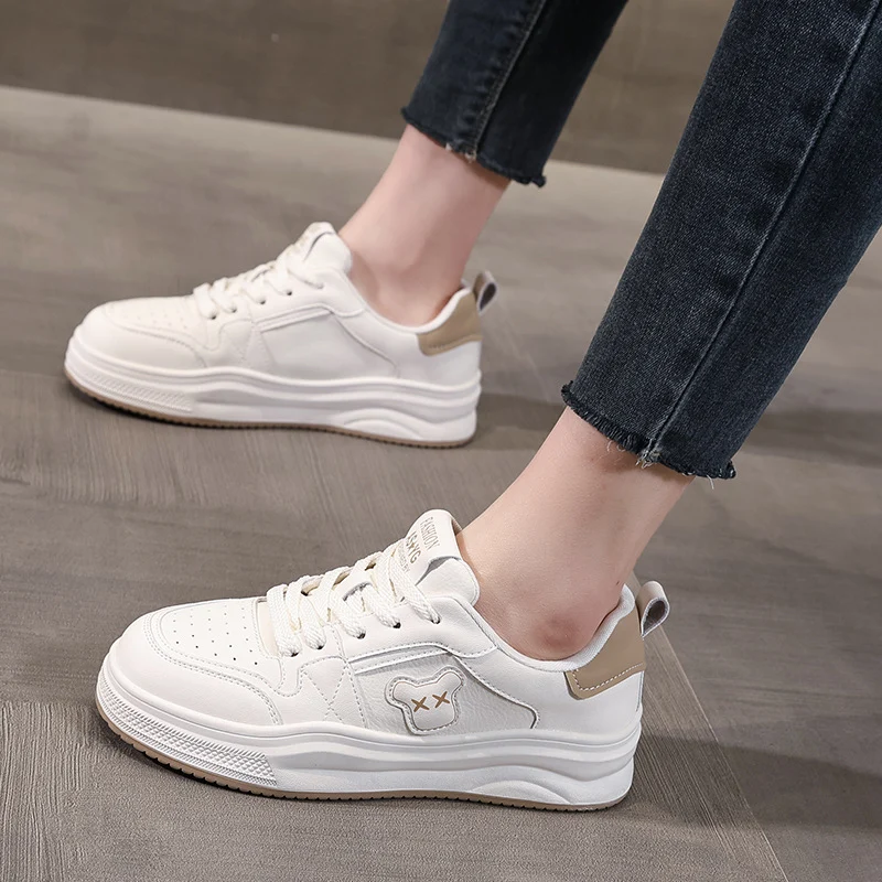 Women's Stylish Quilted Leather Flat Casual Sneakers