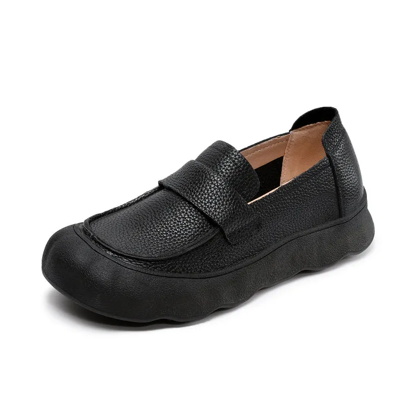 Women's Retro Soft Leather Flat Casual Loafers