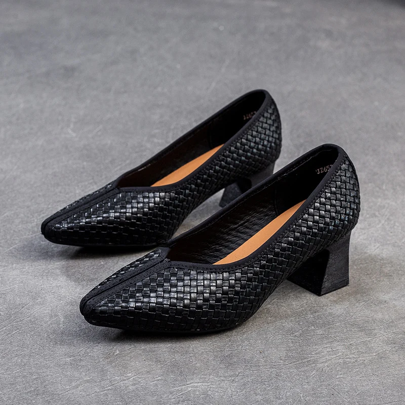 Women Retro Plaited Leather Chunky Heel Pumps