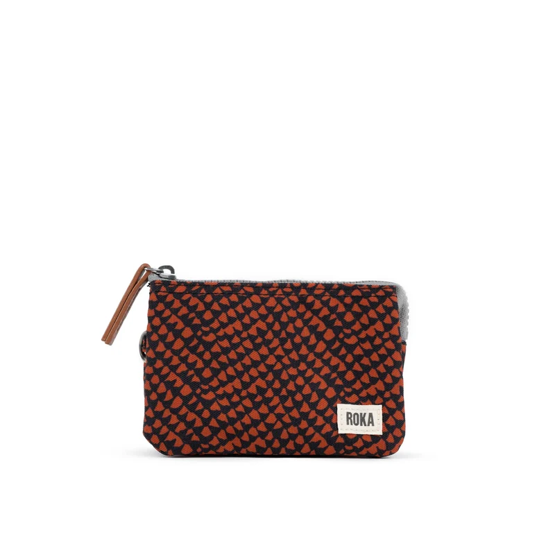 ROKA Carnaby Liten väska i återvunnen canvas med Ginger Snake-motiv