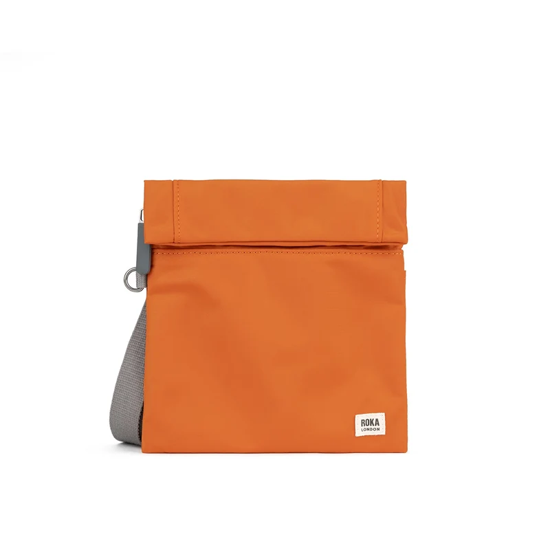 ROKA Stratford liten återvunnen nylonväska - bränd orange