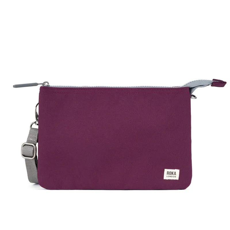 ROKA Carnaby Crossbody XL väska i återvunnen canvas med körsbärslack