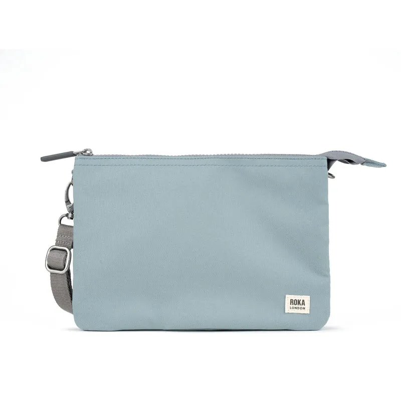 ROKA Carnaby Crossbody XL London Fog Återvunnen Canvasväska