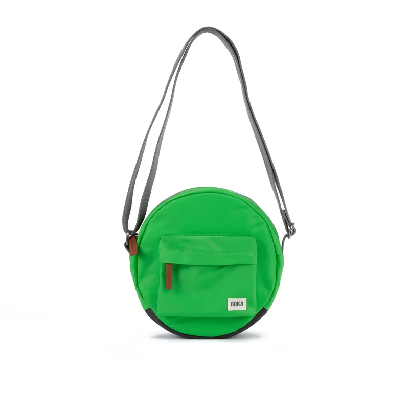 ROKA Paddington B Kelly Green Liten Återvunnen Nylonväska