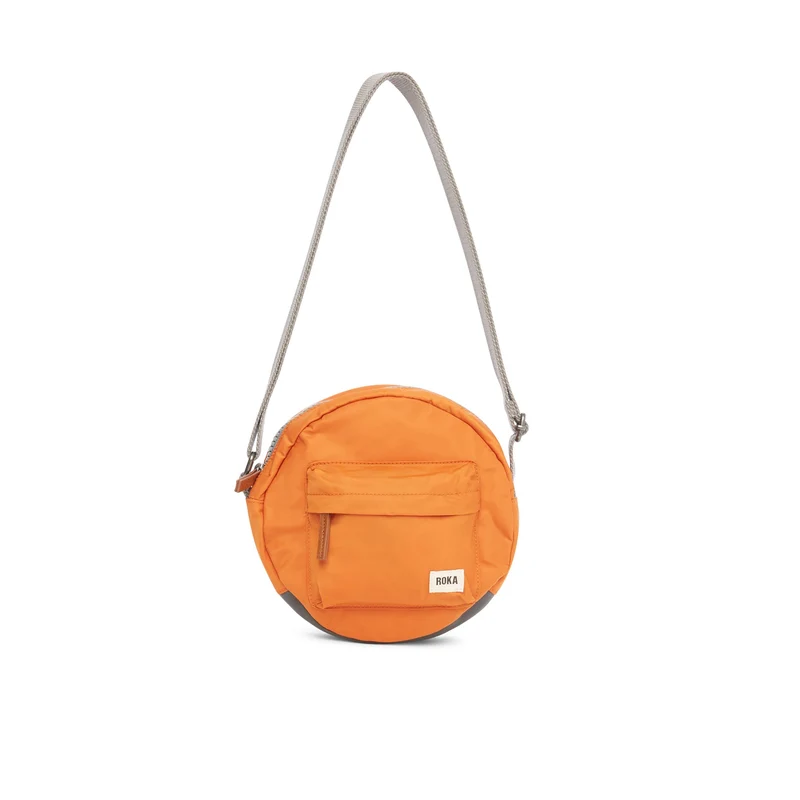 ROKA Paddington B Bränd orange liten återvunnen nylonväska
