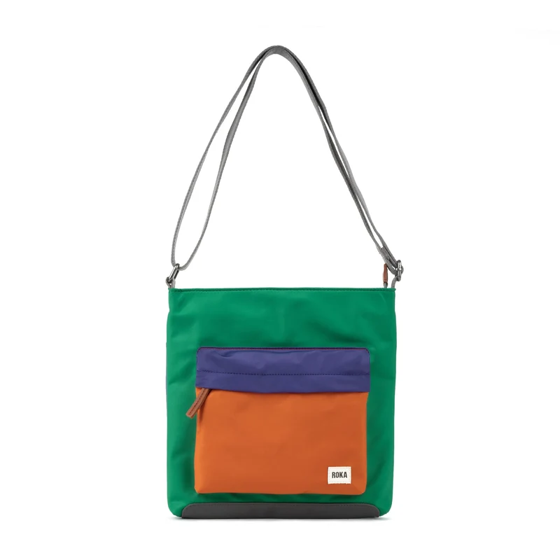 ROKA Kreativt avfall Kennington B Medium Återvunnen Nylon Edition 4 Väskor